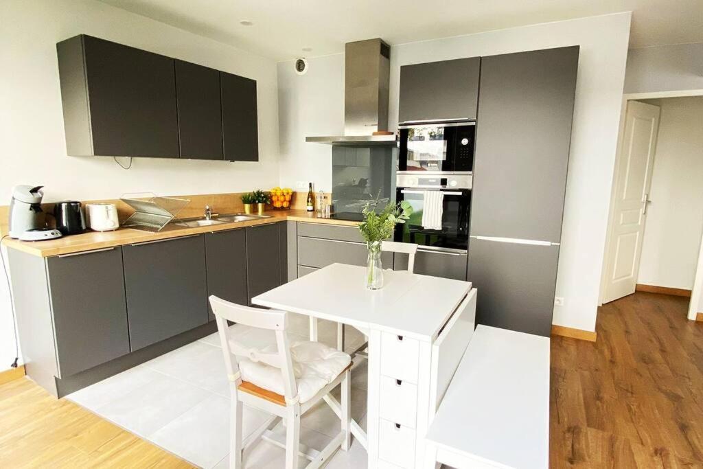 Maison Duplex En Plein Centre D'orleans Apartment Orleans